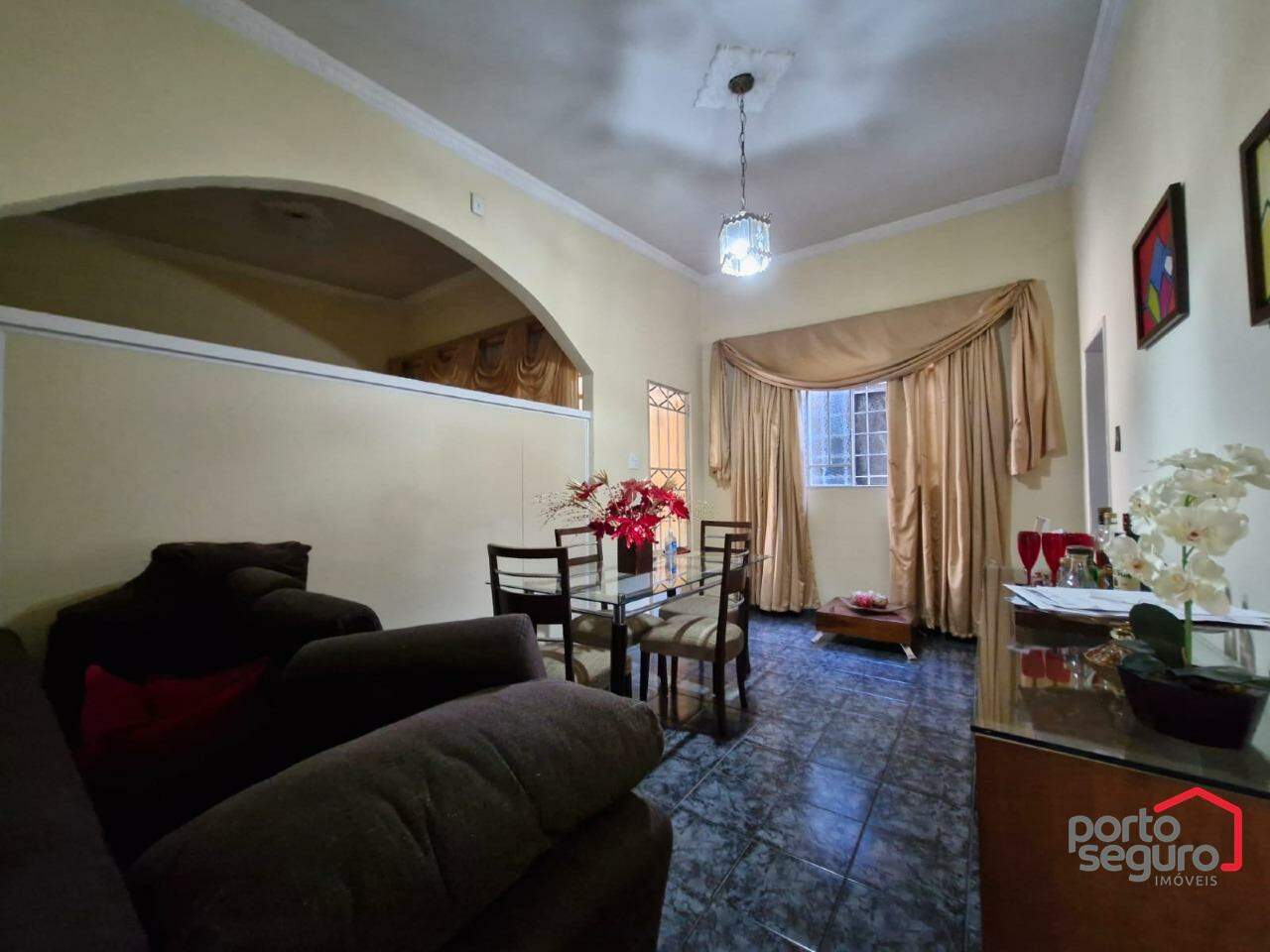 Casa para aluguel no Centro: Casa para alugar, Centro - Divinópolis/MG