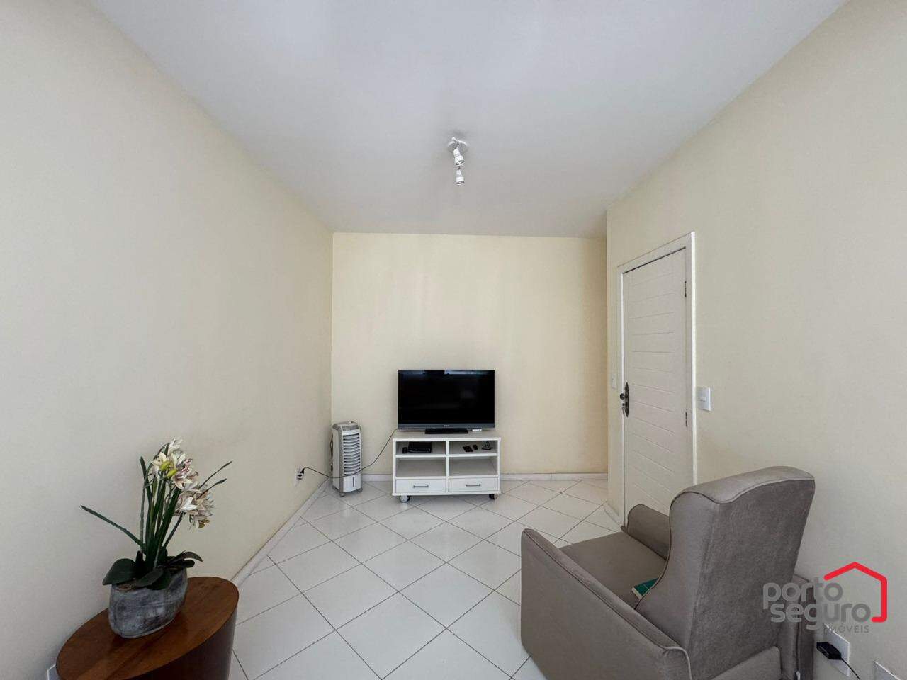 Apartamento à venda no Centro: Apartamento à venda, Centro - Divinópolis/MG