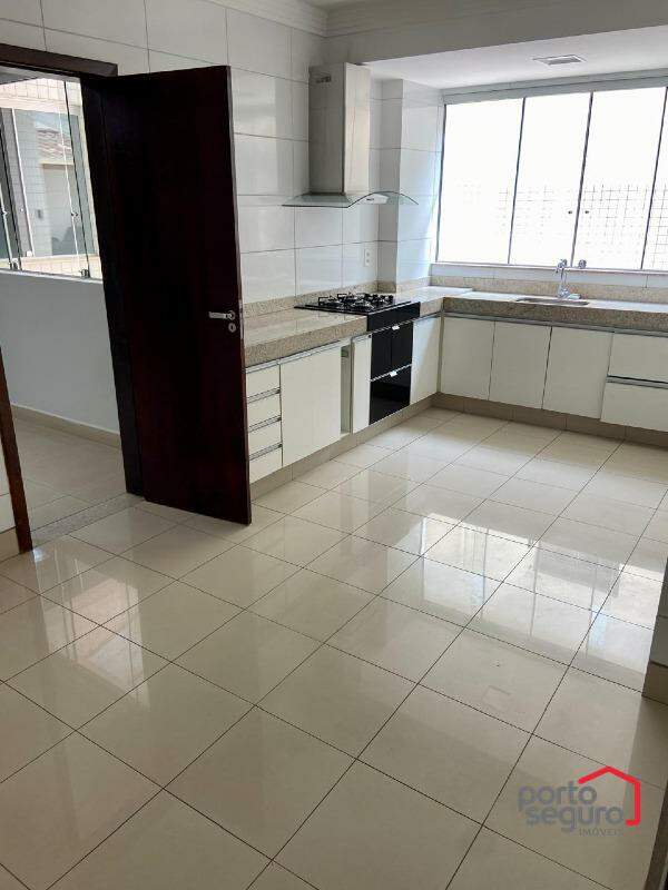 Apartamento à venda no Centro: Apartamento à venda, Centro - Divinópolis/MG