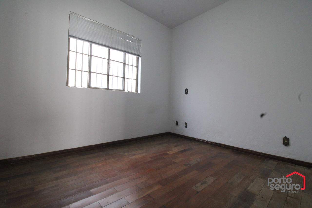 Casa Comercial para aluguel no Centro: Casa Comercial para alugar, Centro - Divinópolis/MG