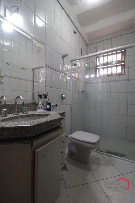 Casa Comercial para aluguel no Centro: Casa Comercial para alugar, Centro - Divinópolis/MG