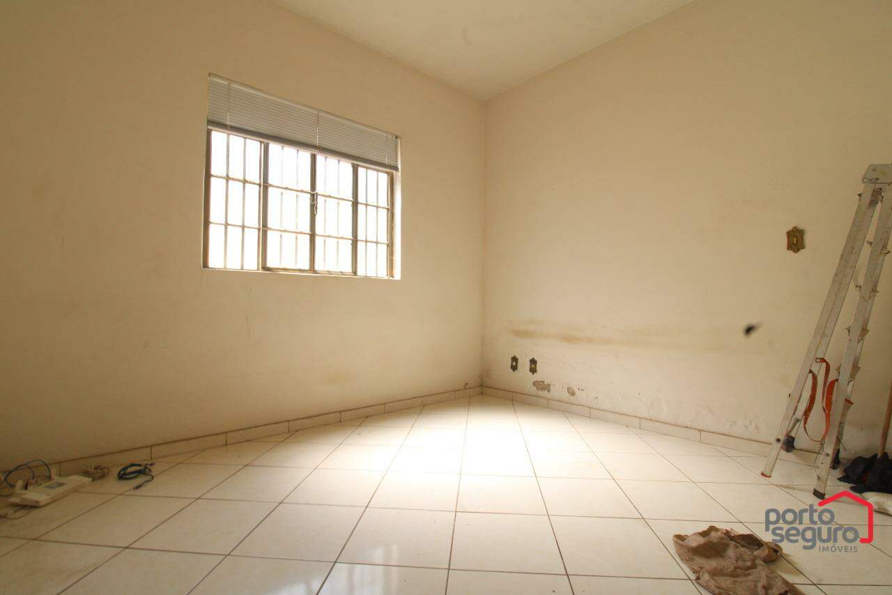 Casa Comercial para aluguel no Centro: Casa Comercial para alugar, Centro - Divinópolis/MG