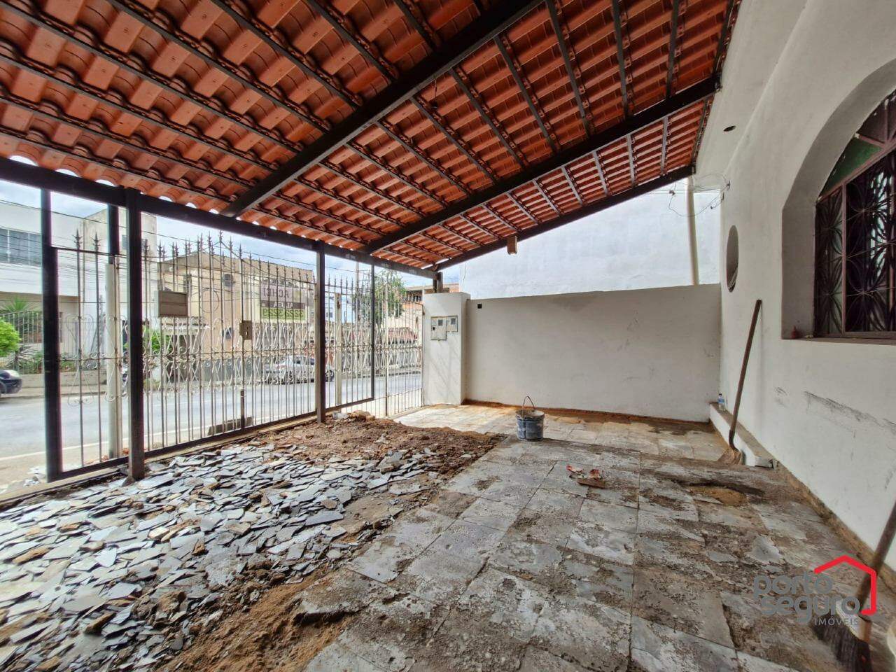 Casa à venda no São José: Casa à venda, São José - Divinópolis/MG