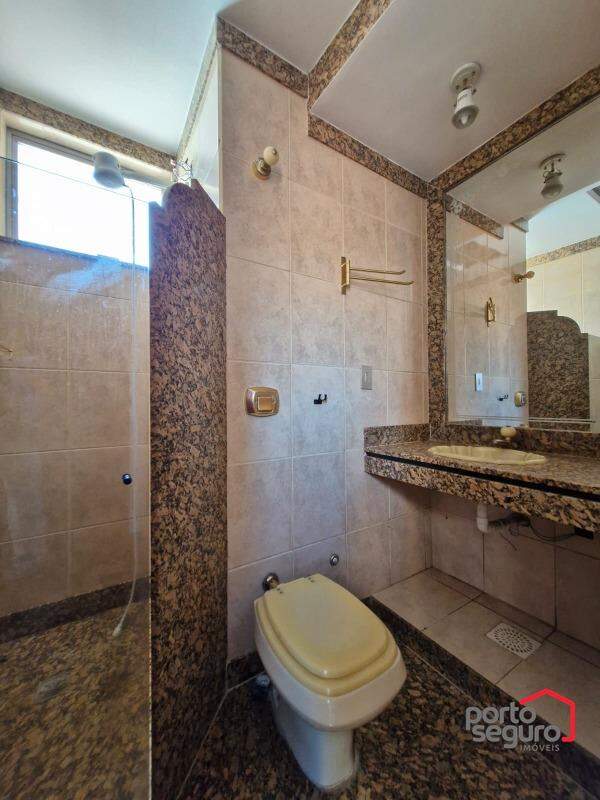 Apartamento à venda no Centro: Apartamento à venda, Centro - Divinópolis/MG