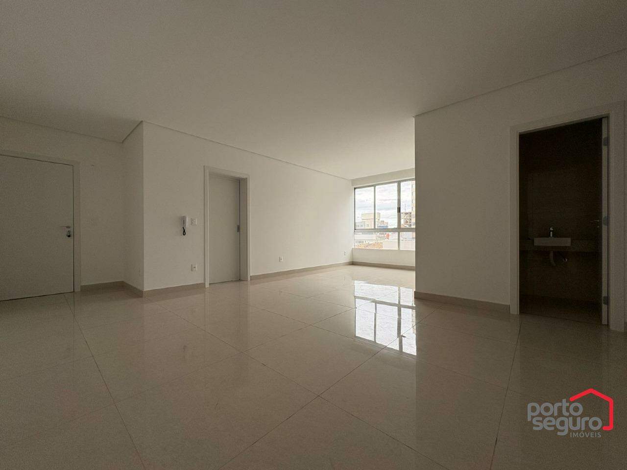 Apartamento à venda no Centro: Apartamento à venda, Centro - Divinópolis/MG