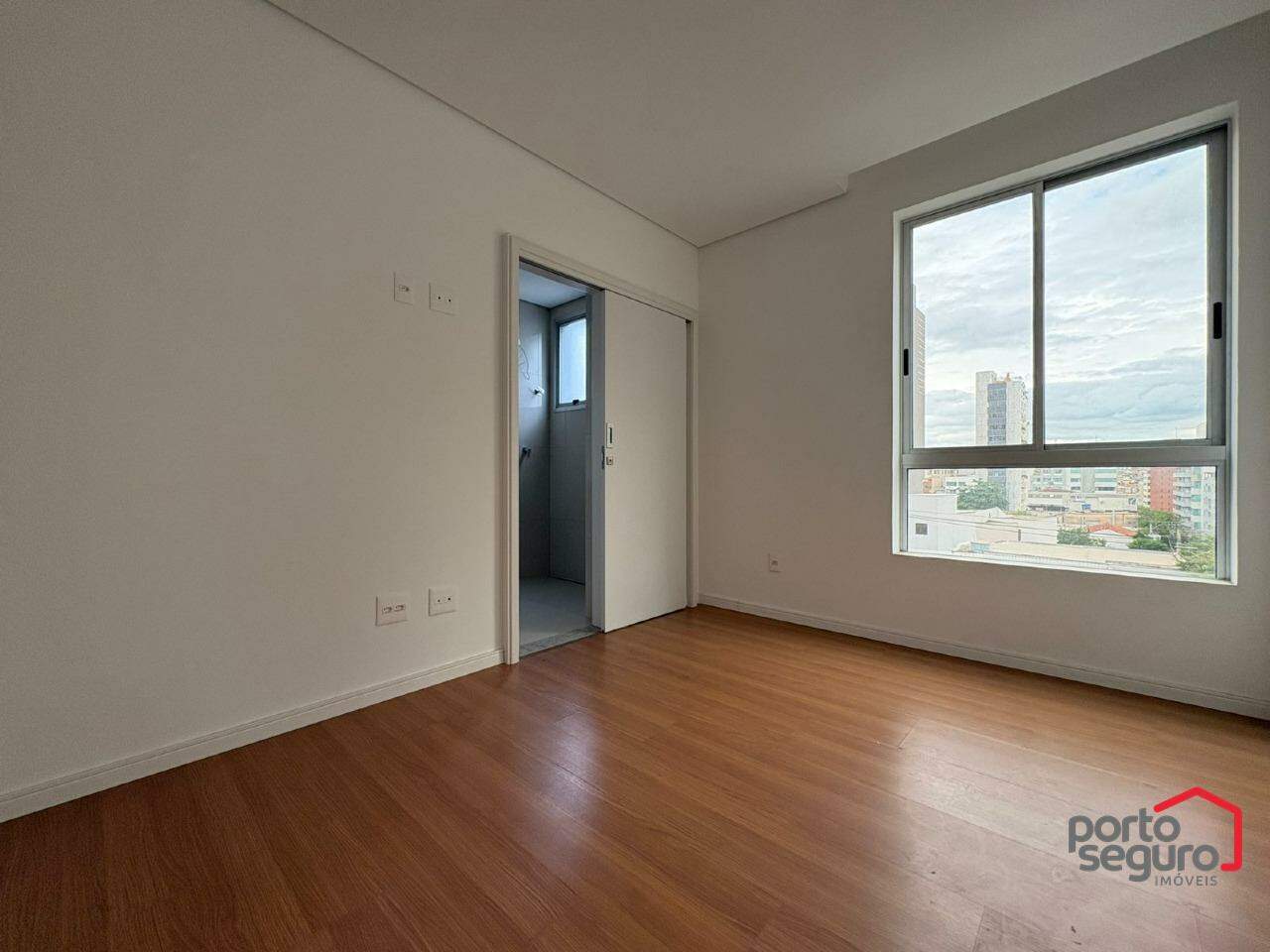 Apartamento à venda no Centro: Apartamento à venda, Centro - Divinópolis/MG