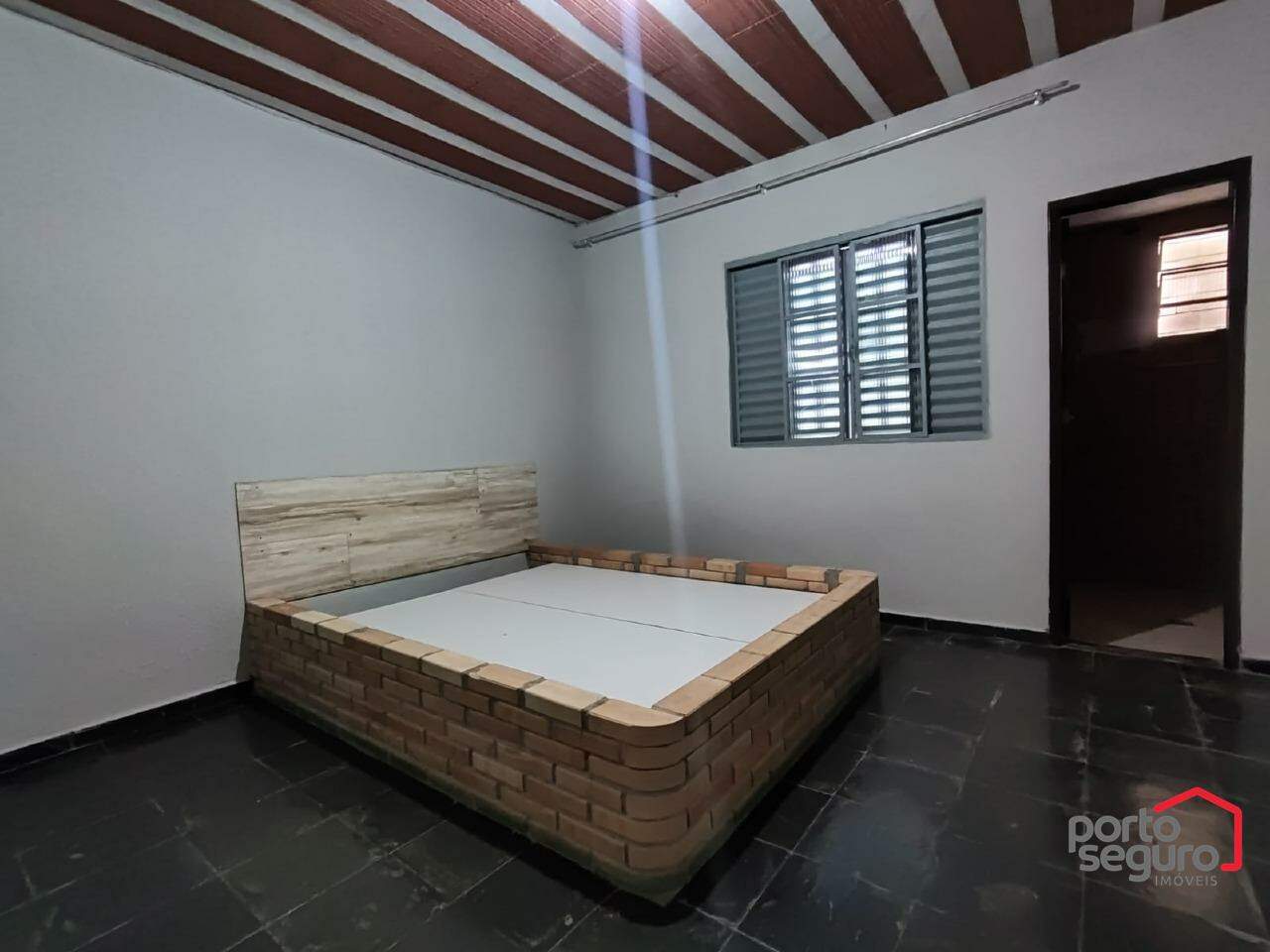 Casa para aluguel no Ermida: Casa para alugar, Ermida - Divinópolis/MG