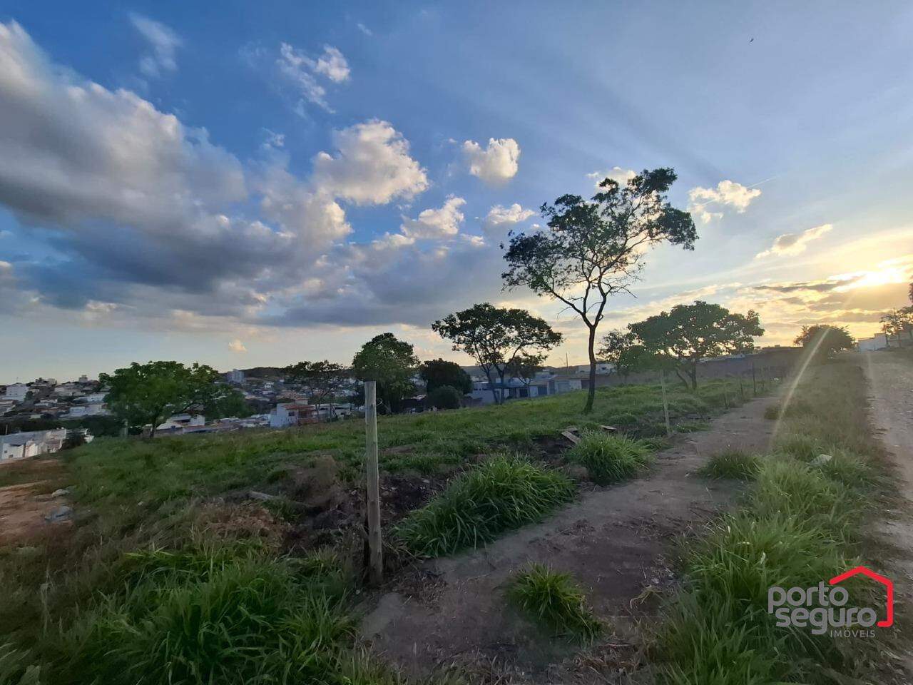 Lote para aluguel no Rancho Alegre: Lote para alugar, Rancho Alegre - Divinópolis/MG