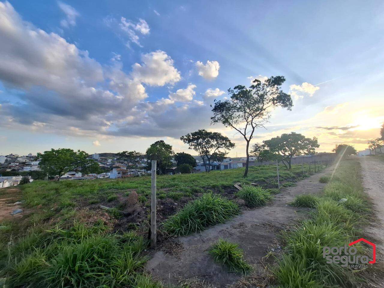 Lote para aluguel no Rancho Alegre: Lote para alugar, Rancho Alegre - Divinópolis/MG