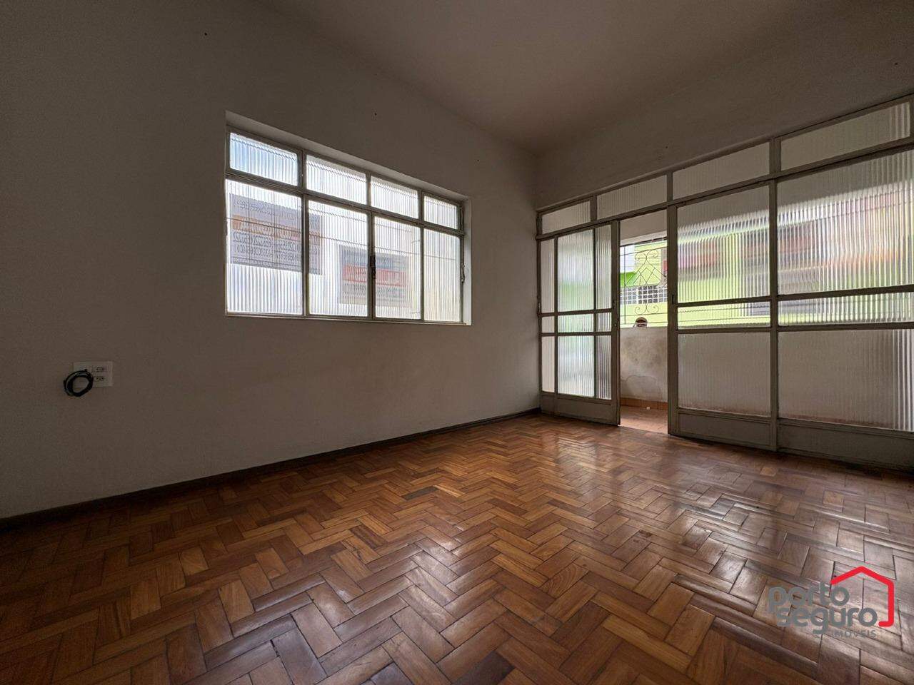 Casa Comercial para aluguel no Centro: Casa Comercial para alugar, Centro - Divinópolis/MG