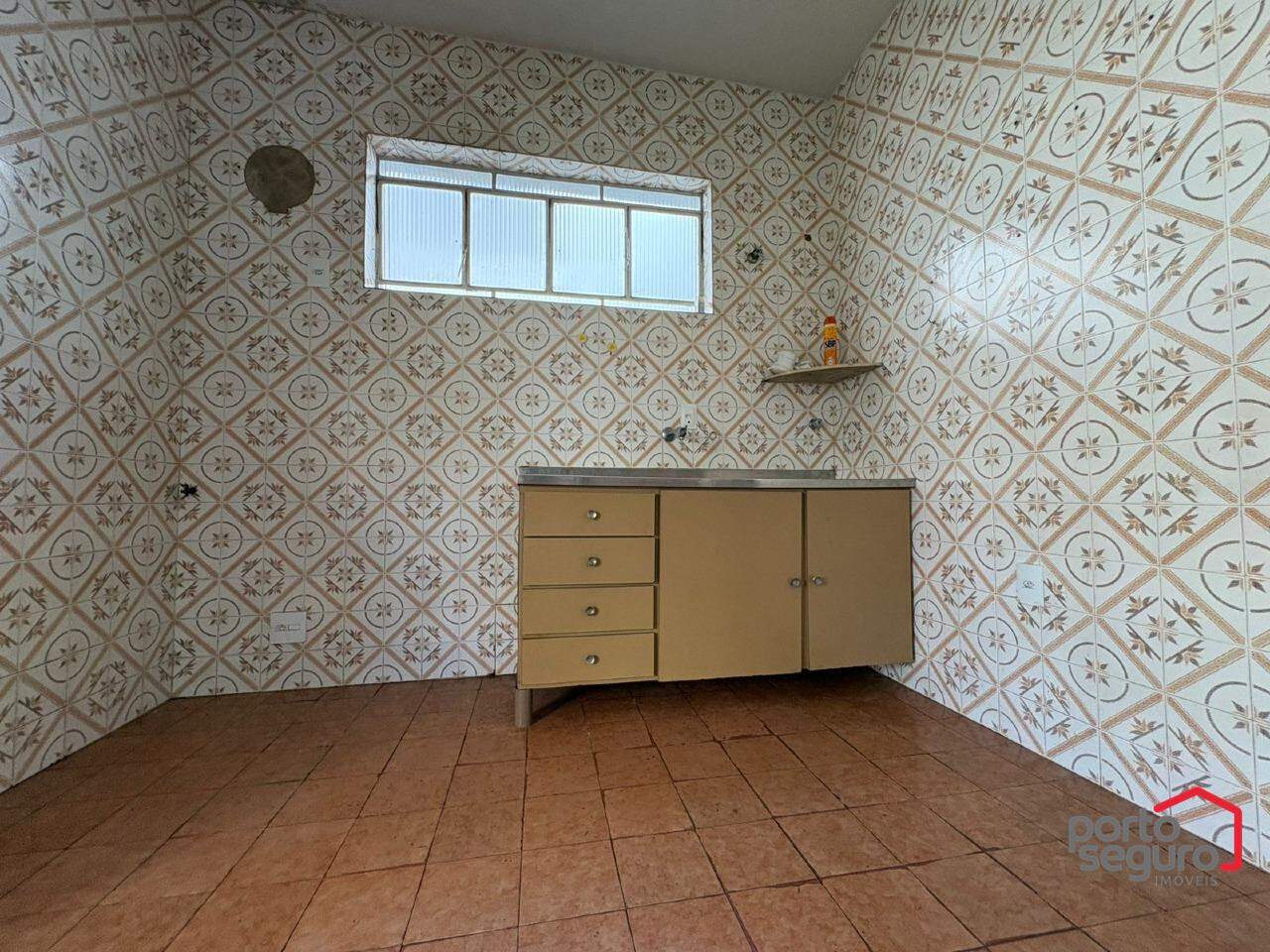 Casa Comercial para aluguel no Centro: Casa Comercial para alugar, Centro - Divinópolis/MG