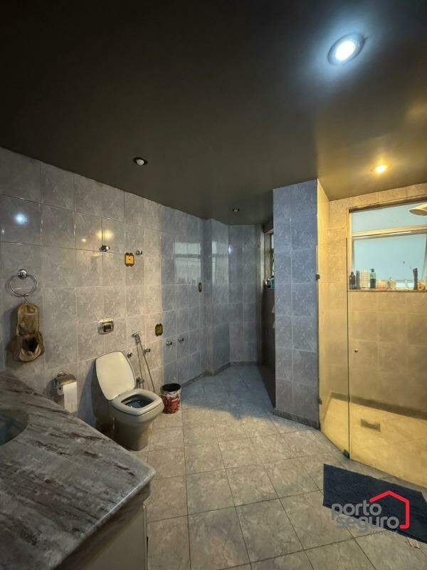 Apartamento à venda no Centro: Apartamento à venda, Centro - Divinópolis/MG