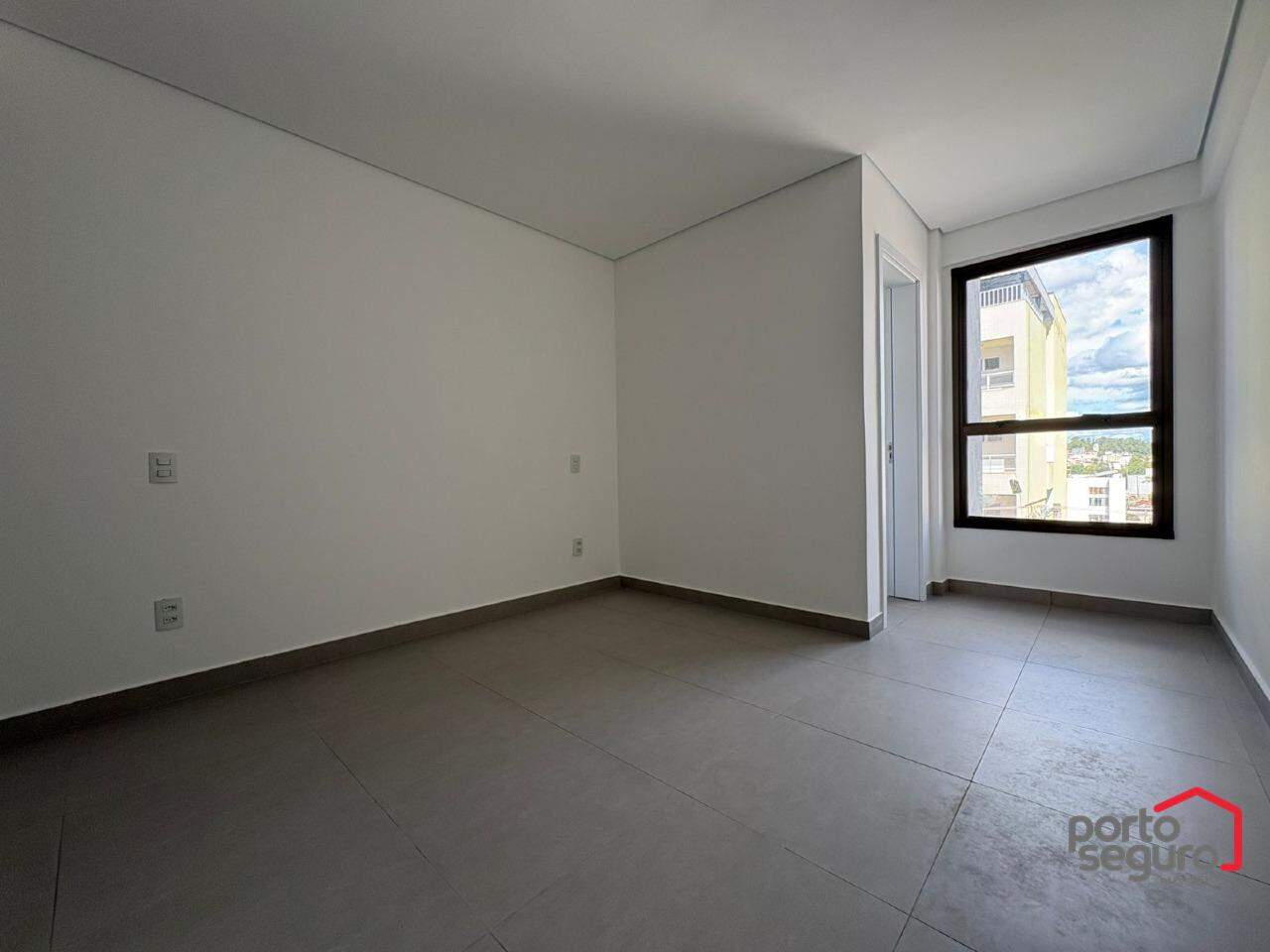 Apartamento à venda no Centro: Apartamento à venda, Centro - Divinópolis/MG