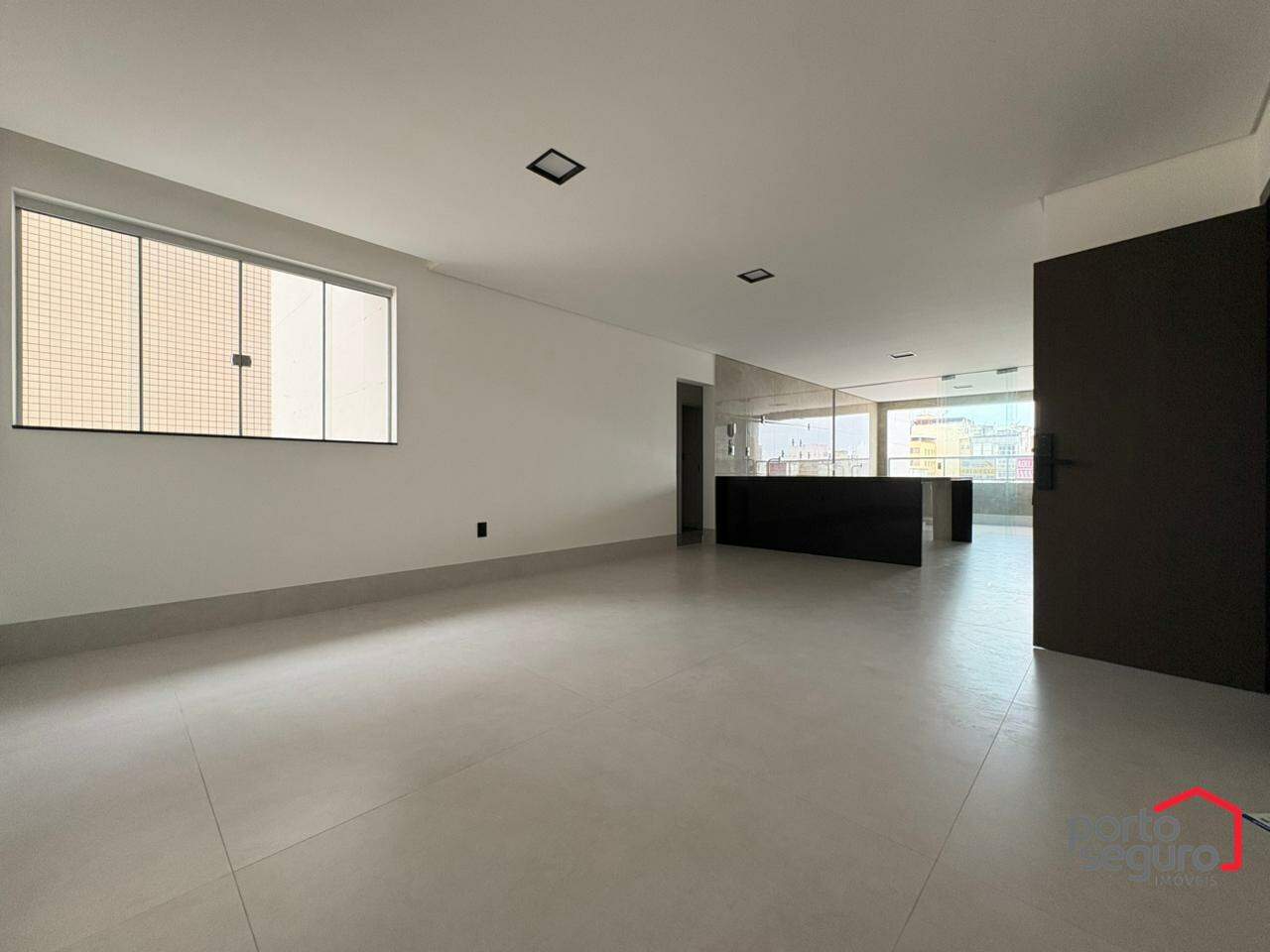 Apartamento à venda no Centro: Apartamento à venda, Centro - Divinópolis/MG