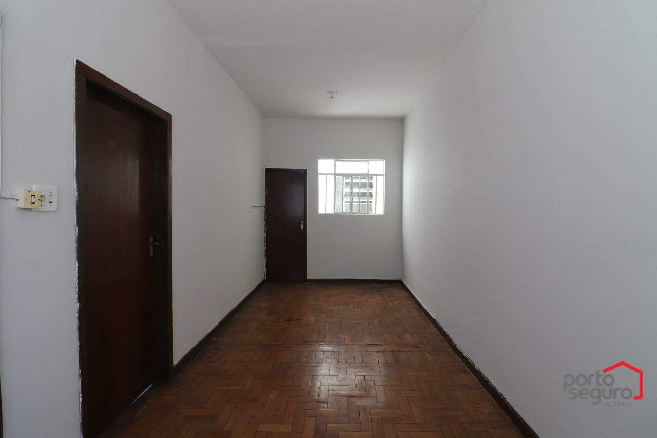 Casa à venda no Centro: Casa à venda, Centro - Divinópolis/MG