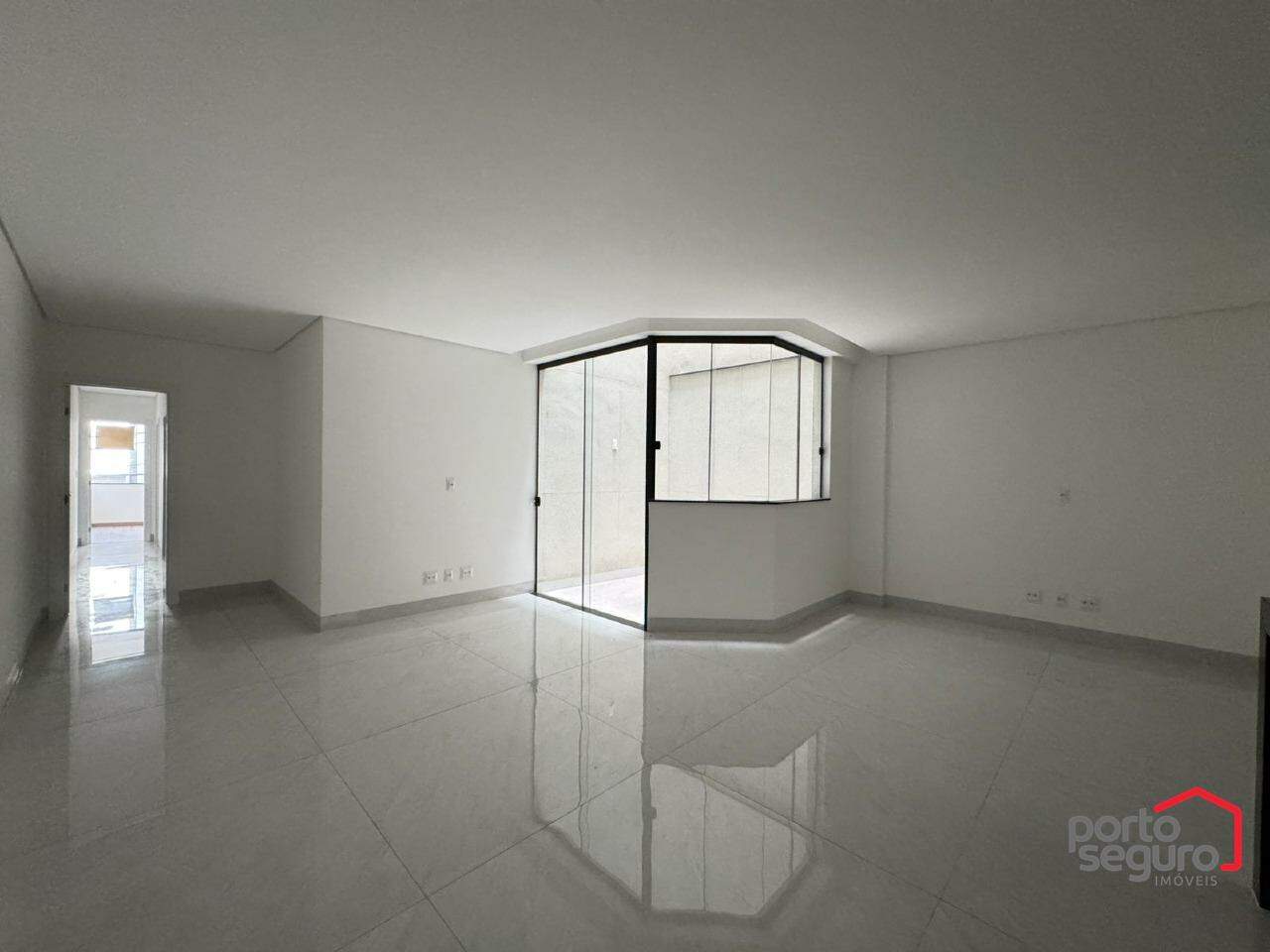 Apartamento à venda no Centro: Apartamento à venda, Centro - Divinópolis/MG