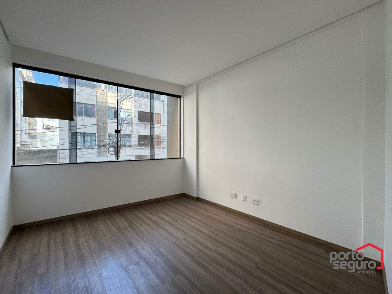 Apartamento à venda no Centro: Apartamento à venda, Centro - Divinópolis/MG