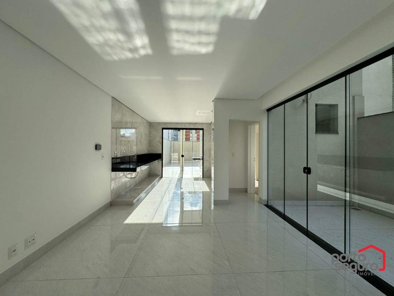 Apartamento à venda no Centro: Apartamento à venda, Centro - Divinópolis/MG