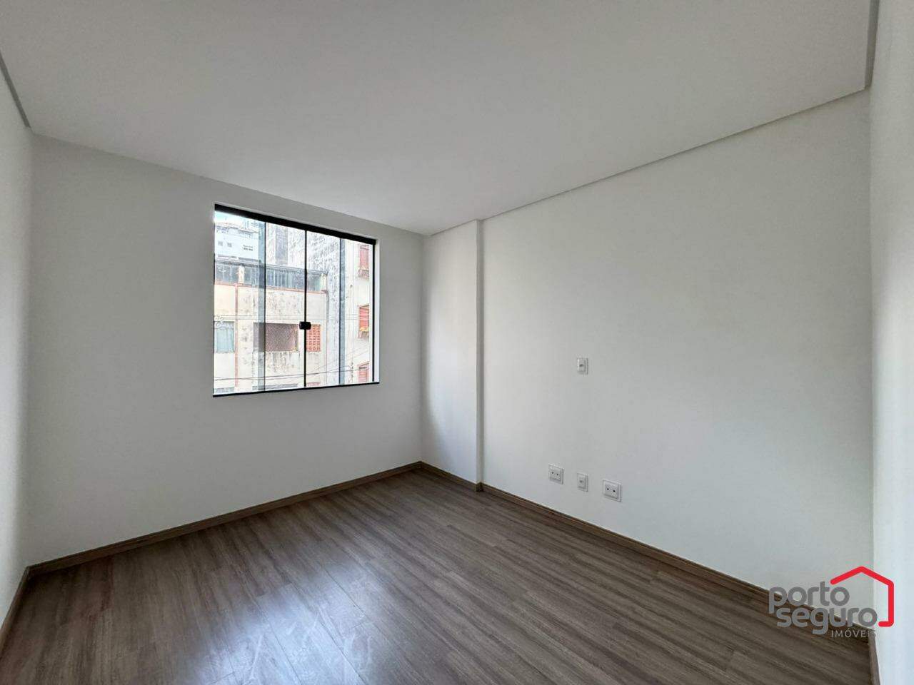 Apartamento à venda no Centro: Apartamento à venda, Centro - Divinópolis/MG