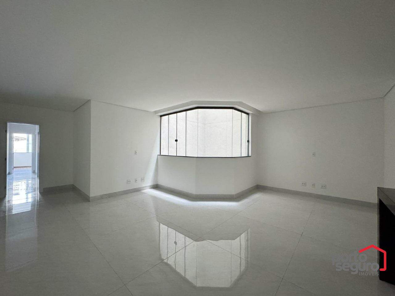 Apartamento à venda no Centro: Apartamento à venda, Centro - Divinópolis/MG