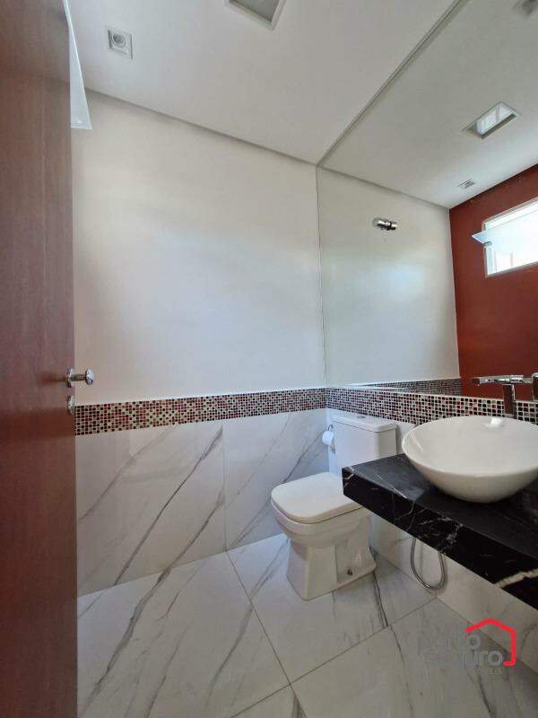 Casa para aluguel no Centro: Casa para alugar, Centro - Divinópolis/MG