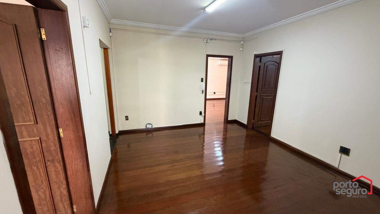 Casa Comercial para aluguel no Centro: Casa Comercial para alugar, Centro - Divinópolis/MG
