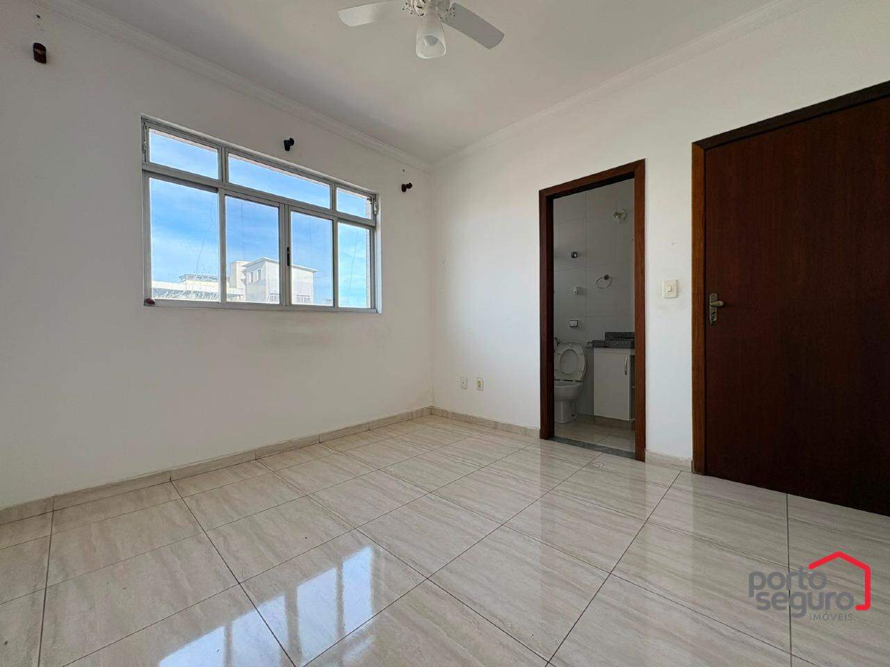 Apartamento à venda no Santo Antônio: Apartamento à venda, Santo Antônio - Divinópolis/MG