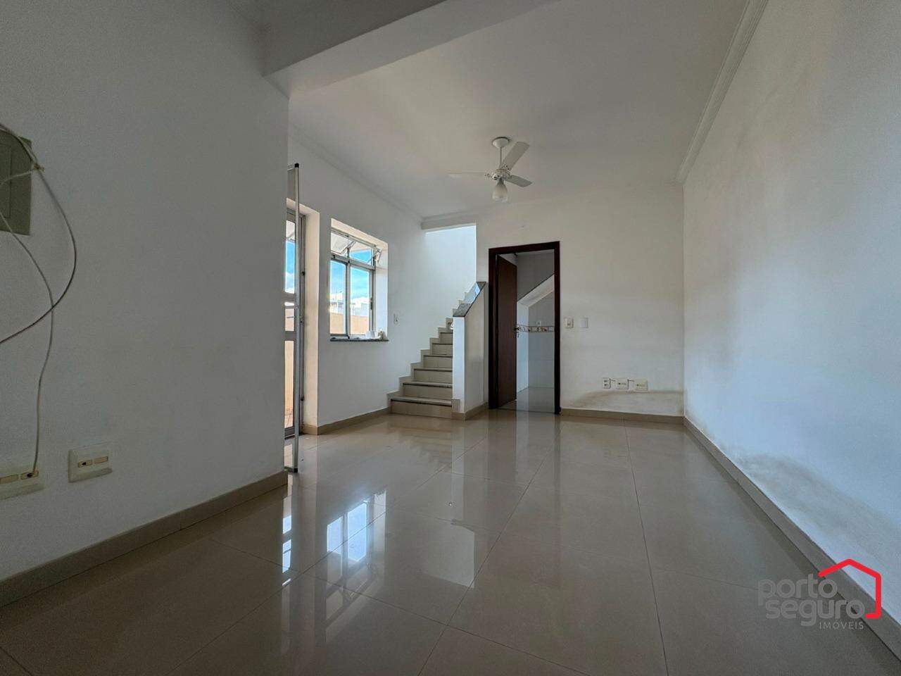 Apartamento à venda no Santo Antônio: Apartamento à venda, Santo Antônio - Divinópolis/MG