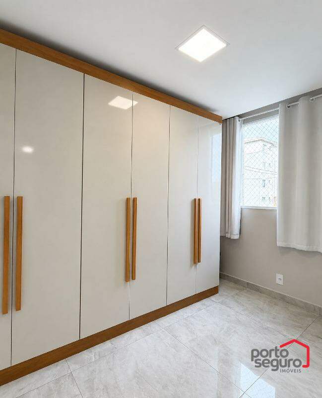 Apartamento à venda no Chácara Santa Rita: Apartamento à venda, Chácara Santa Rita - Divinópolis/MG