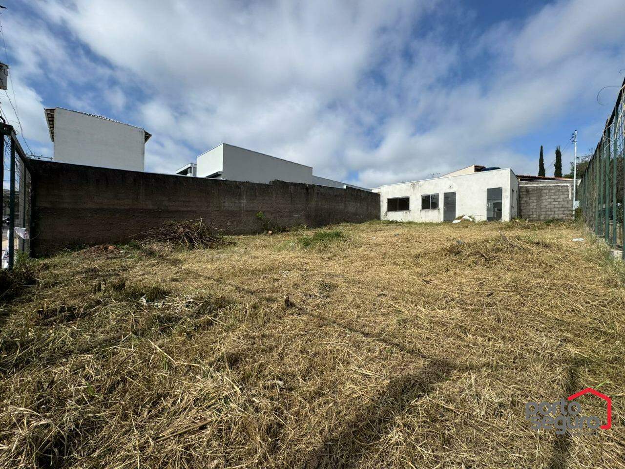 Lote para aluguel no Sagrada Família: Lote para alugar, Sagrada Família - Divinópolis/MG