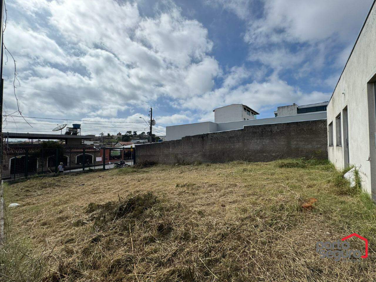 Lote para aluguel no Sagrada Família: Lote para alugar, Sagrada Família - Divinópolis/MG