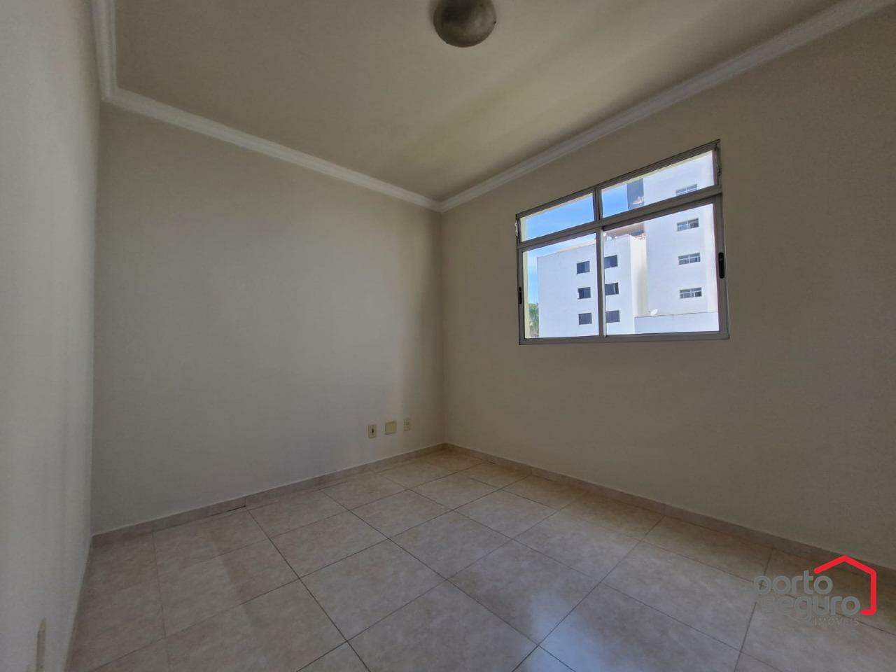 Apartamento à venda no Centro: Apartamento à venda, Centro - Divinópolis/MG