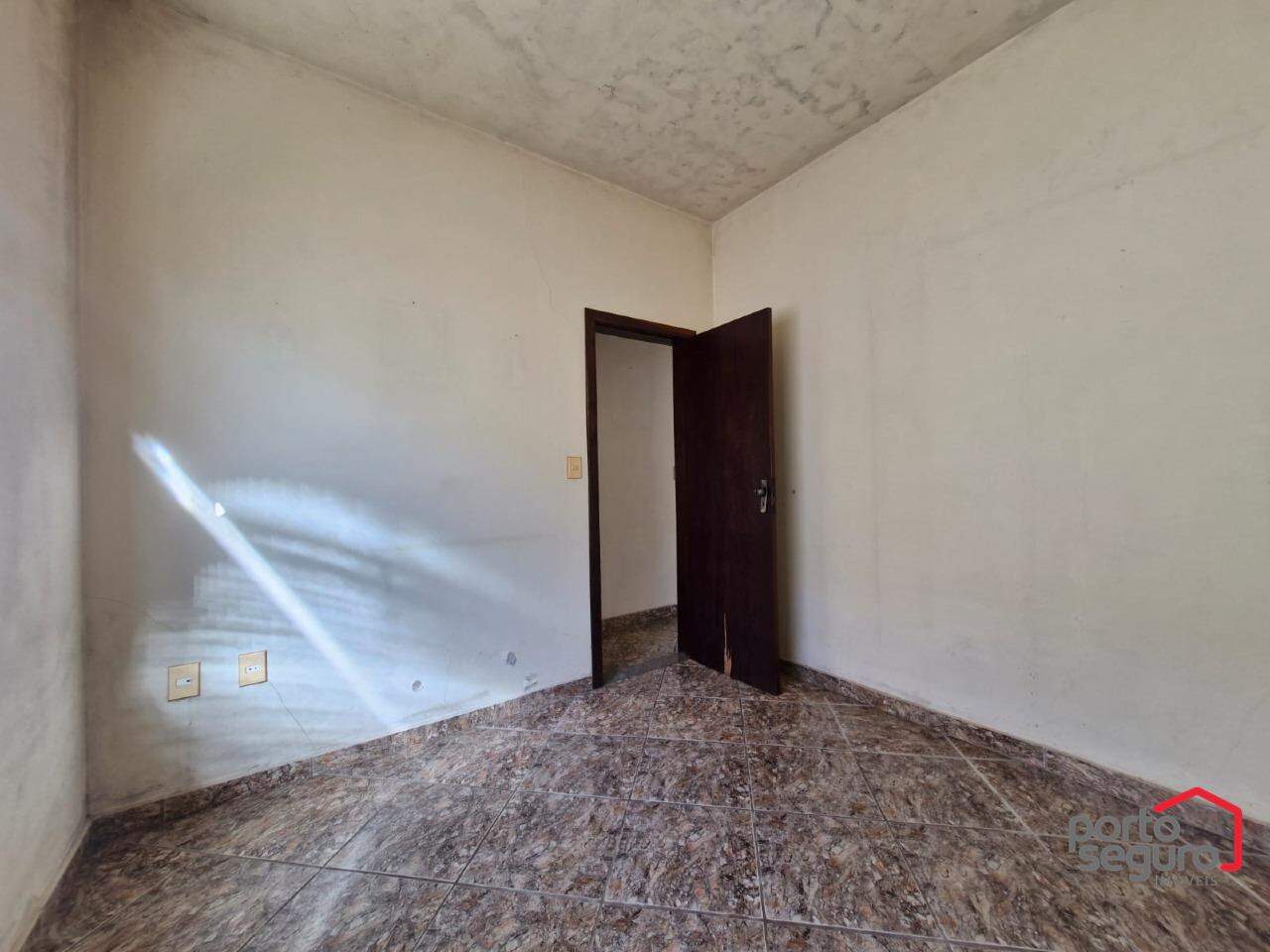Casa à venda no São José: Casa à venda, São José - Divinópolis/MG