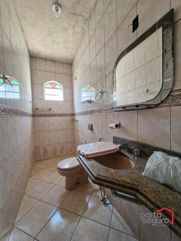 Casa à venda no São José: Casa à venda, São José - Divinópolis/MG
