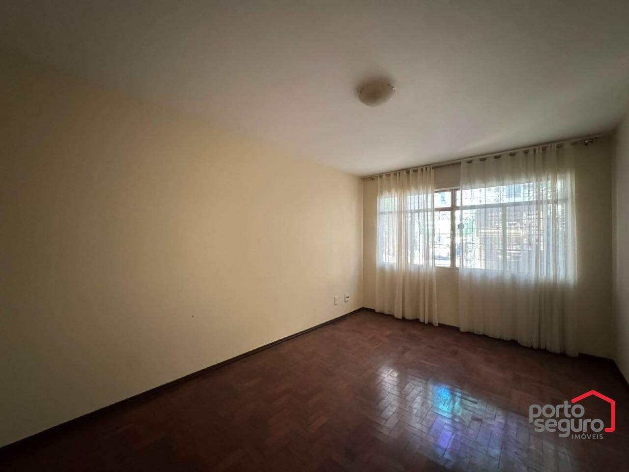 Apartamento para aluguel no Centro: Apartamento para alugar, Centro - Divinópolis/MG