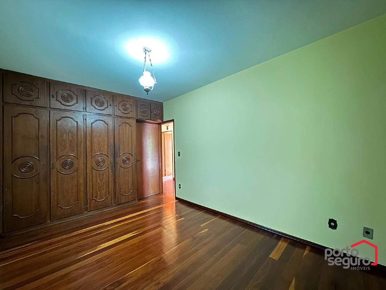 Casa para aluguel no Centro: Casa para alugar, Centro - Divinópolis/MG