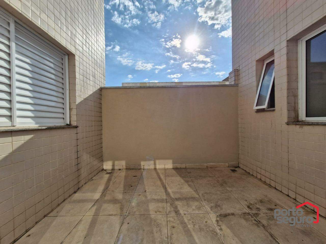 Apartamento para aluguel no Centro: Apartamento para alugar, Centro - Divinópolis/MG