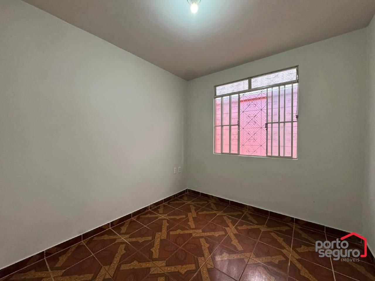 Casa para aluguel no Centro: Casa para alugar, Centro - Divinópolis/MG