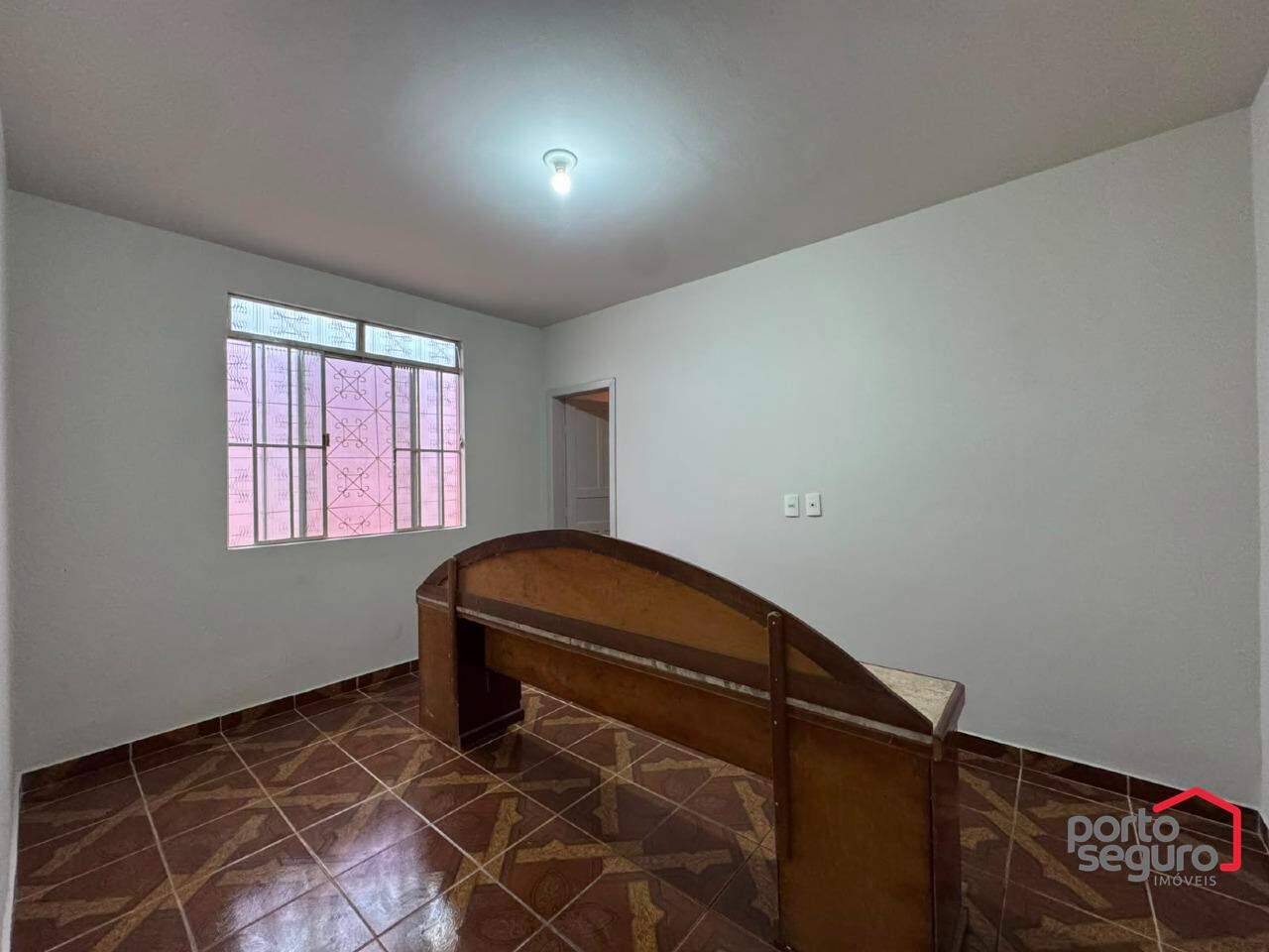 Casa para aluguel no Centro: Casa para alugar, Centro - Divinópolis/MG