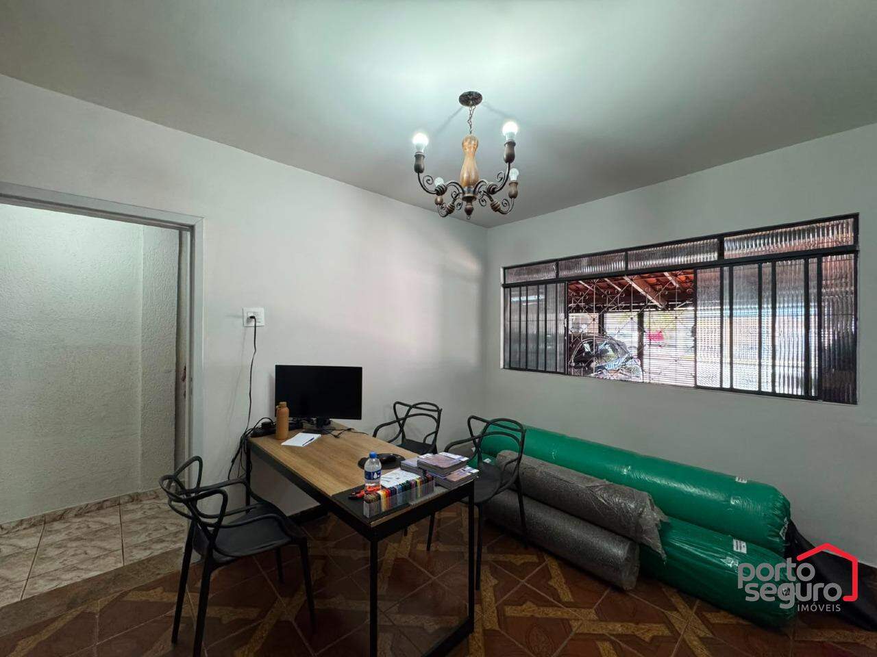 Casa para aluguel no Centro: Casa para alugar, Centro - Divinópolis/MG