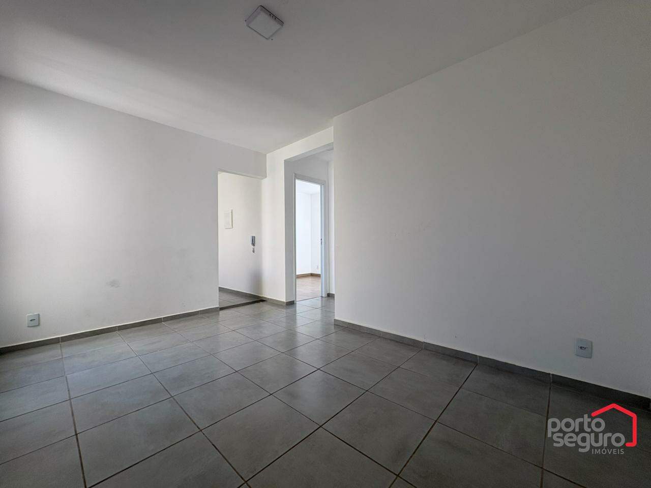 Apartamento para aluguel no Interlagos: Apartamento para alugar, Interlagos - Divinópolis/MG