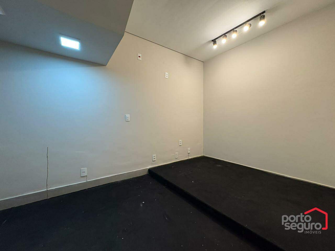 Sala para aluguel no Centro: Sala para alugar, Centro - Divinópolis/MG