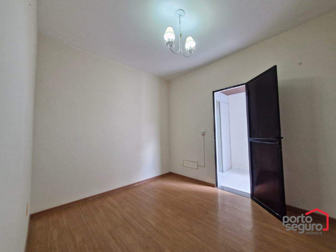 Apartamento para aluguel no Centro: Apartamento para alugar, Centro - Divinópolis/MG