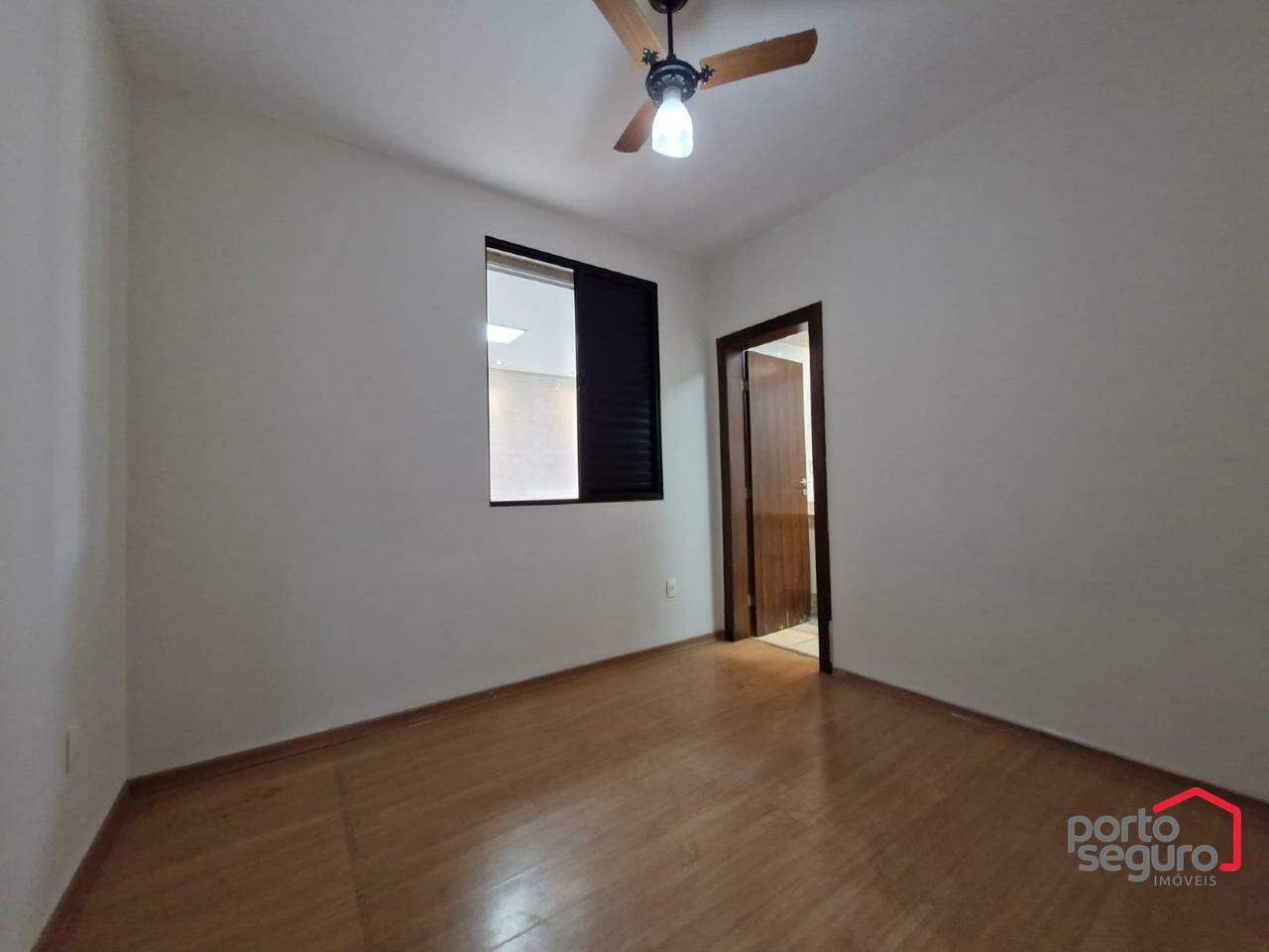 Apartamento para aluguel no Centro: Apartamento para alugar, Centro - Divinópolis/MG