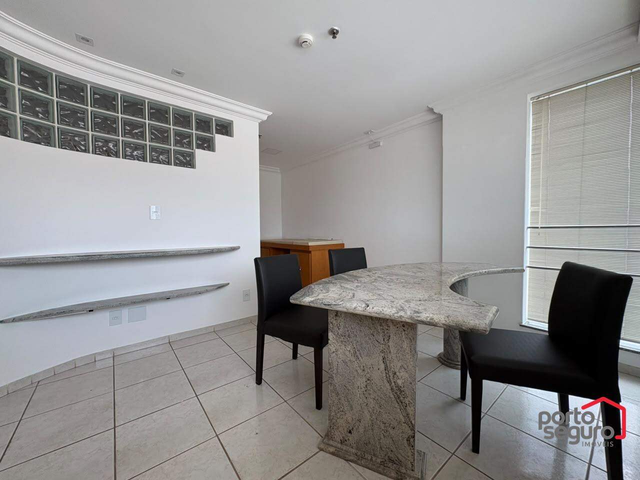 Sala para aluguel no Centro: Sala para alugar, Centro - Divinópolis/MG