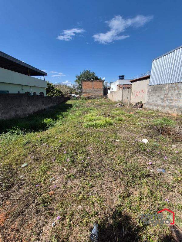 Lote à venda no Interlagos: Lote à venda, Interlagos - Divinópolis/MG