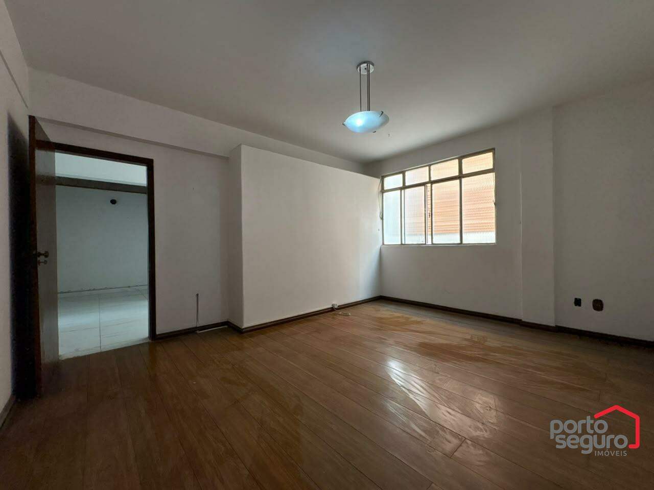 Apartamento para aluguel no Centro: Apartamento para alugar, Centro - Divinópolis/MG