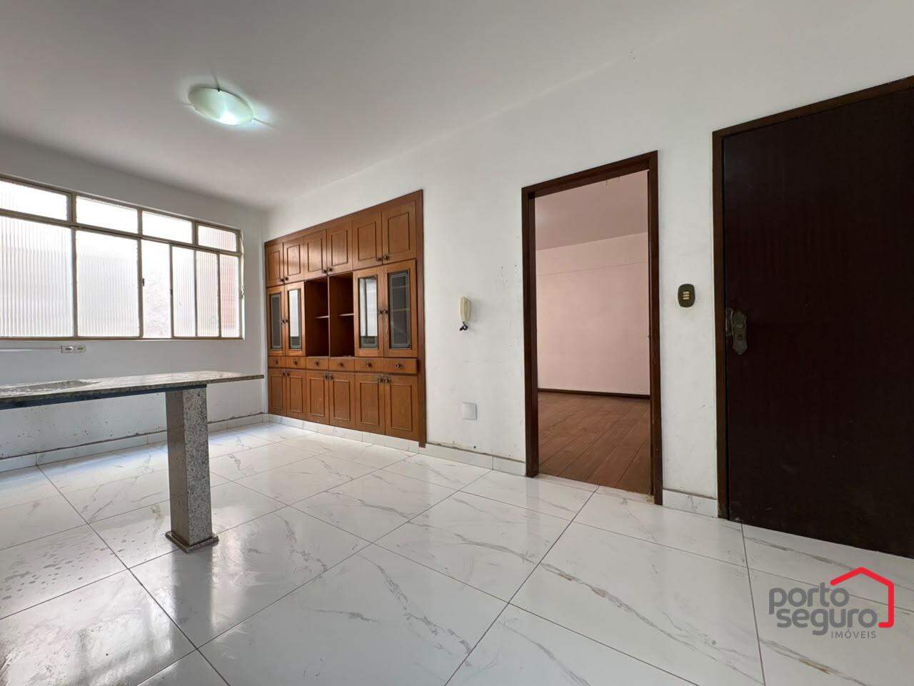 Apartamento para aluguel no Centro: Apartamento para alugar, Centro - Divinópolis/MG