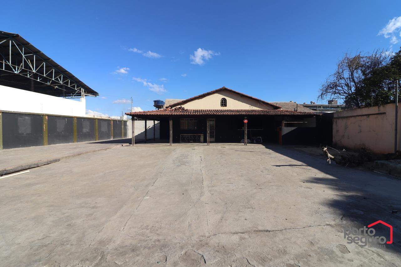 Casa Comercial para aluguel no Bom Pastor: Casa Comercial para alugar, Bom Pastor - Divinópolis/MG