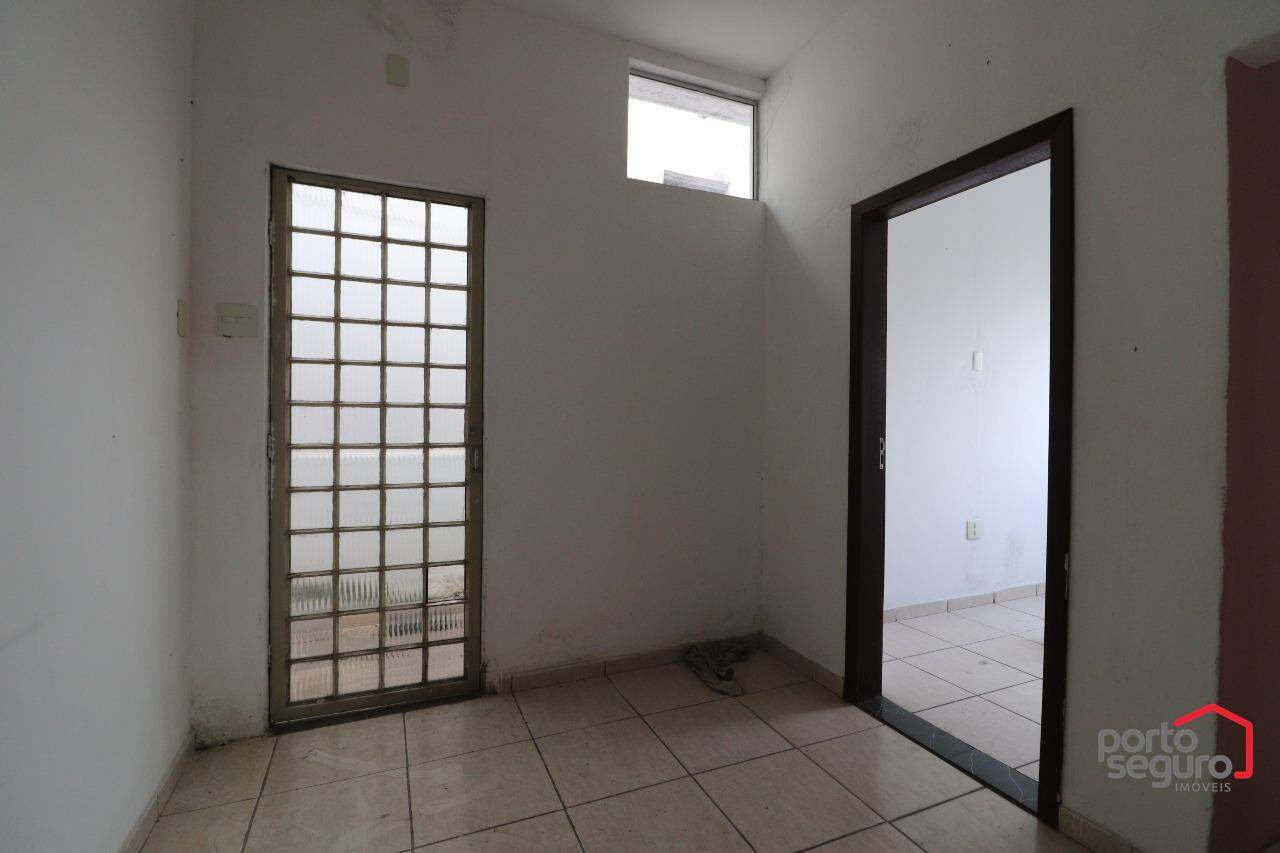 Casa para aluguel no Centro: Casa para alugar, Centro - Divinópolis/MG